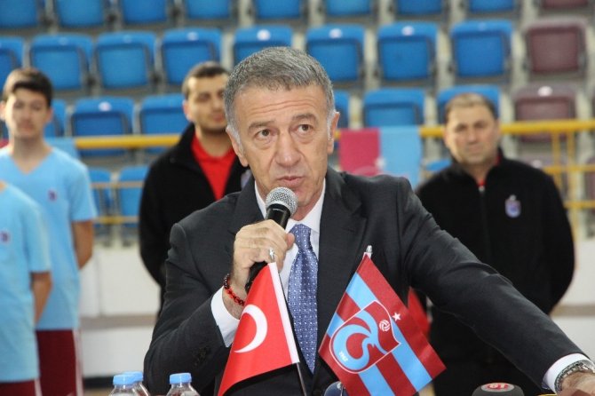 Ahmet Ağaoğlu: “Kulübü, sporu yönetenler ahlaklı olacaklar ki o ahlakı gençlerimize kadar taşıyabilelim”