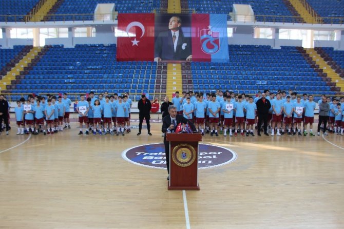 Ahmet Ağaoğlu: “Kulübü, sporu yönetenler ahlaklı olacaklar ki o ahlakı gençlerimize kadar taşıyabilelim”