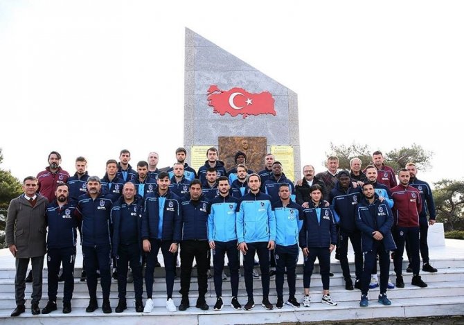 Trabzonspor, Kocaseyit’in kabrini ziyaret etti