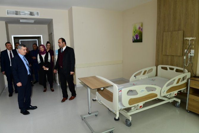 Çınar, Hasan Çalık Devlet Hastanesini ziyaret etti