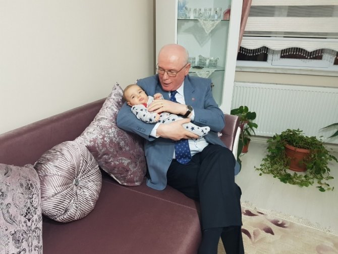 Başkan Kazım Kurt’un Hoş Geldin Bebek ziyaretleri sürüyor