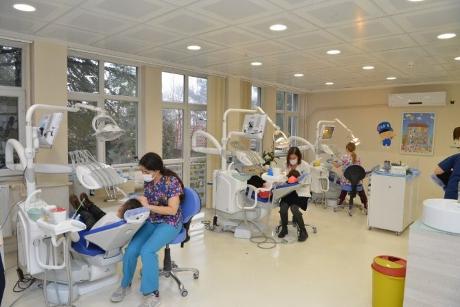 Uşak Diş Hekimliği Fakültesi ADEE üyeliğine kabul edildi