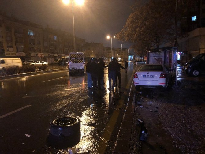 Başkent’te sıkışmalı trafik kazası: 2 yaralı