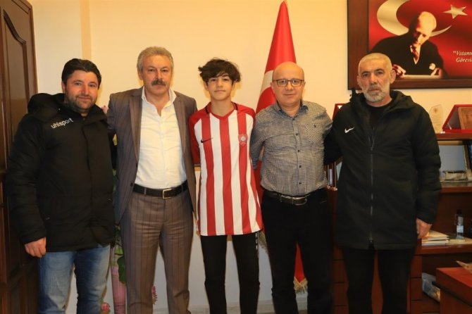 Nevşehir Belediyespor alt yapı futbolcusu Karayazı U 14 Milli takım kampına davet edildi