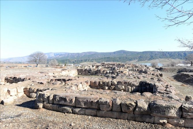 Şapinuva’daki arkeolojik kazıları artık Hitit Üniversitesi yapacak