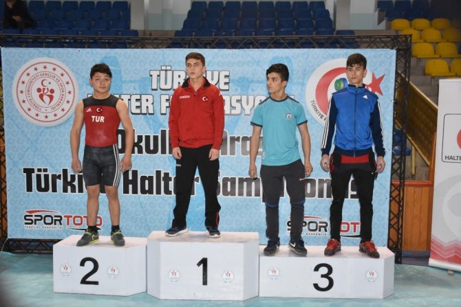 Okullar Arası Halter Gençler B Türkiye Şampiyonası başladı