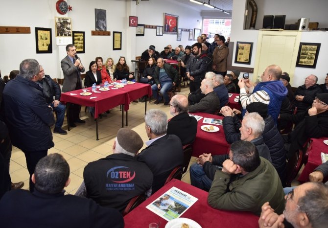 Başkan Ataç, kahvehane toplantısında vatandaşlarla buluştu