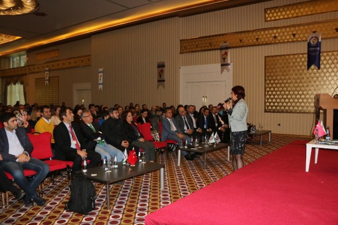 “Başarılı Gelecek İçin Doğru Okul Seçimi” seminerine Diyarbakırlılardan yoğun ilgi