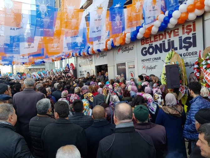 AK Parti’nin seçim bürosu açıldı