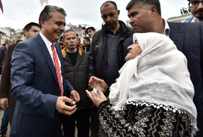 Başkan Uysal: "Muratpaşa’da hizmet adaletini Turunç Masayla tesis ettik "