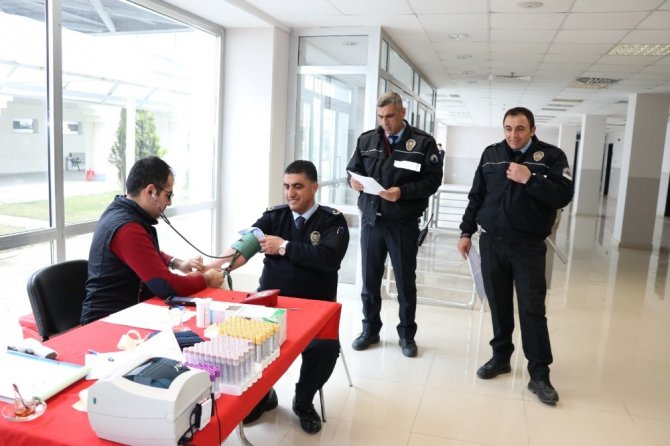 Eskişehir Emniyet Müdürlüğü personelinden kan bağışı
