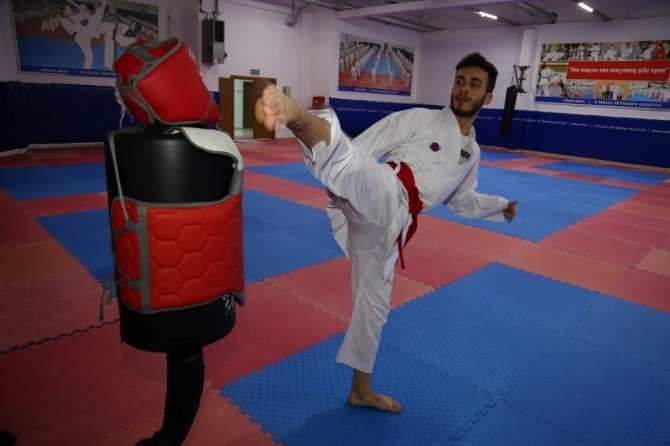 Kağıtsporlu karateci 2024 Olimpiyatlarına hazırlanıyor