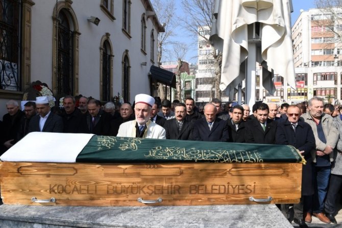 Bakan Turhan, emekli tarih öğretmenin cenaze törenine katıldı