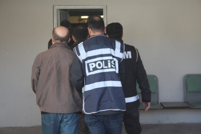 Elazığ’da FETÖ operasyonu: Komiser ve polis 17 şüpheli adliyeye sevk edildi