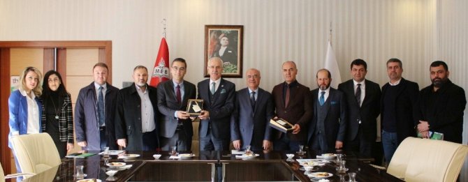 ATO heyeti Yenimahalle Şehit Mehmet Şengül Mesleki ve Teknik Anadolu Lisesi’nde incelemelerde bulundu