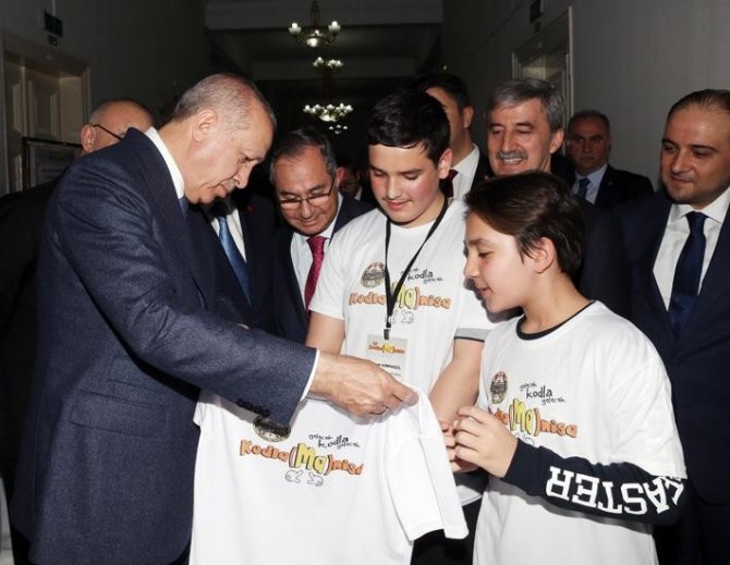 Cumhur’un adayı Şirin Cumhurbaşkanı Erdoğan’la