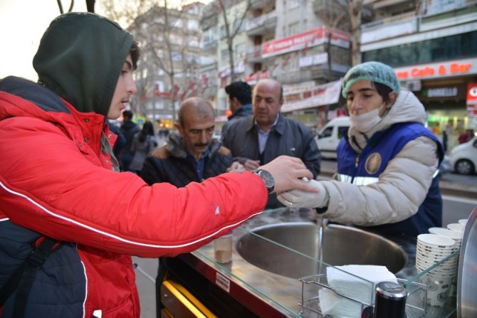 Diyarbakır’da ikram arabaları hizmet vermeye başladı