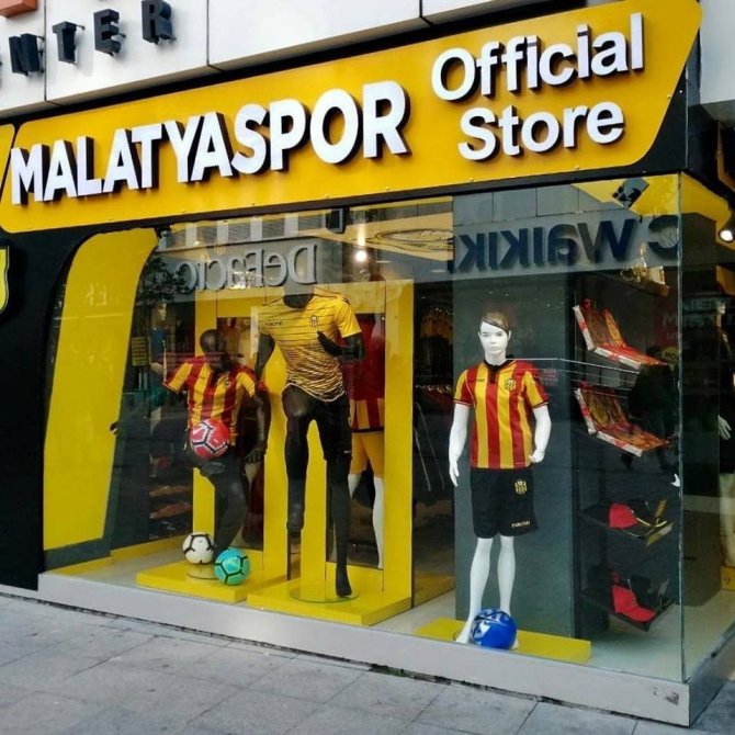 E. Yeni Malatyaspor, İstanbul Esenler’de store açtı