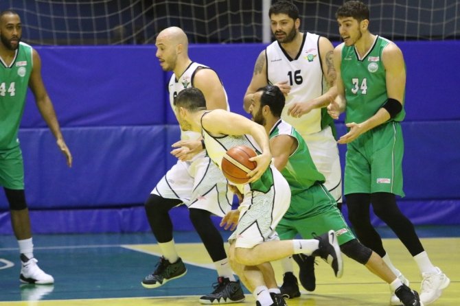 Türkiye Basketbol 1. Ligi: Akhisar Belediyespor: 70 - Ankara DSİ: 74