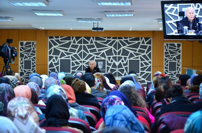 TDV KAGEM ’İslam, Kadın ve Hayat’ konulu konferans düzenledi