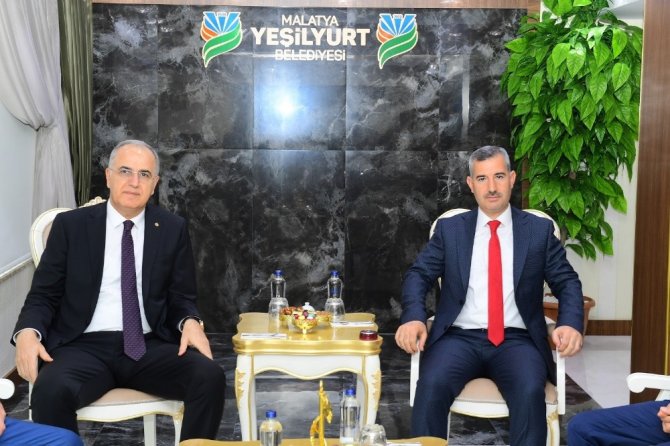 Başkan Çınar, Voleybol Federasyonu Başkanı Üstündağ’ı ağırladı