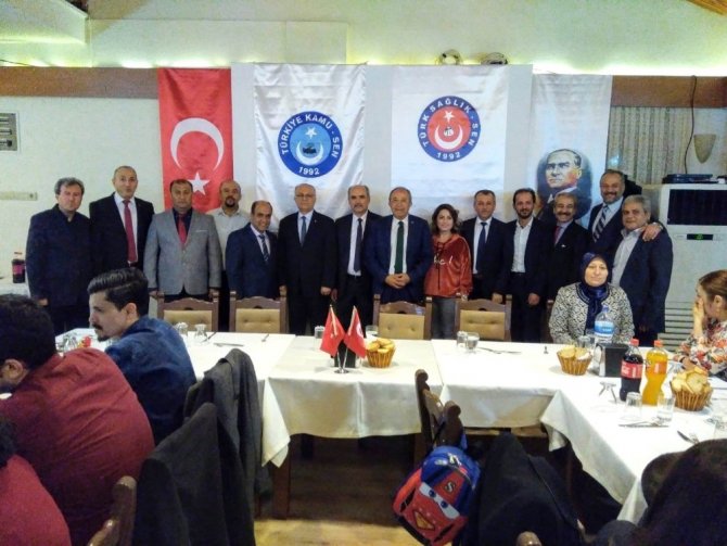 Türk Sağlık-Sen’den yemekli kutlama