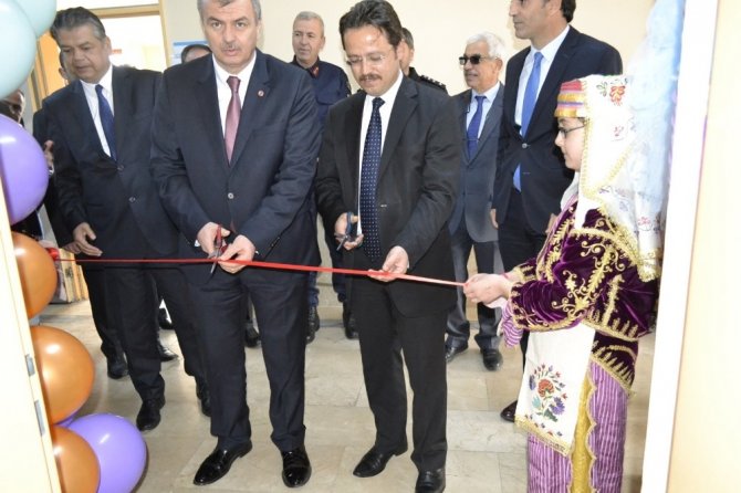 Sultanhisar’da Z Kütüphane öğrencilerin kullanımına açıldı