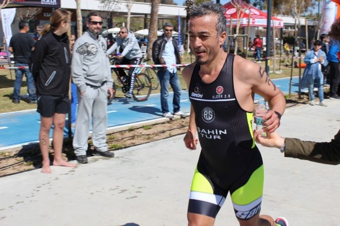 Antalyaspor Triatlon sporcusu Dilber üçüncü oldu