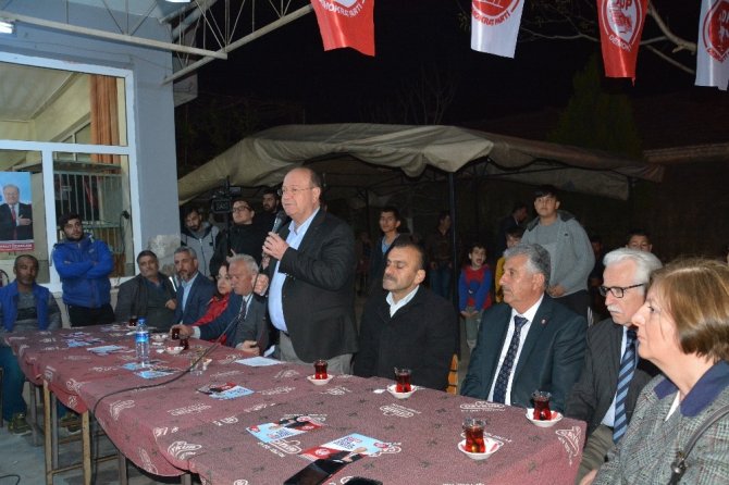 Başkan Özakcan çalışmalarını Yeniköy’de sürdürdü