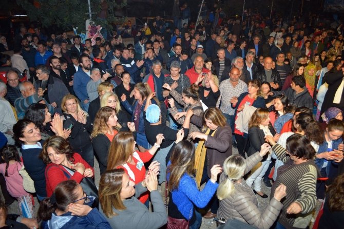 Mehmet Tosun, KOnacık mitinginde binlerce kişiye hitap etti