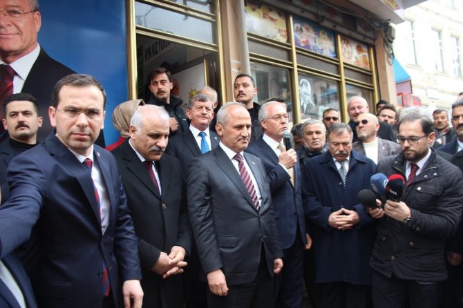 Bakan Turhan, Tonya’da AK Parti Seçim İrtibat Bürosu’nun açılışına katıldı