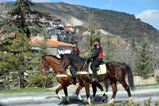 Beypazarı’na atlı polis ekibi