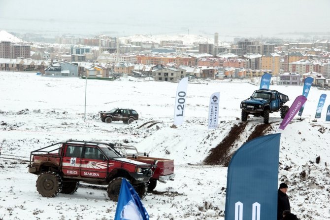 Erzurum’da Uluslararası Türkiye Off-Road yarışları nefes kesti