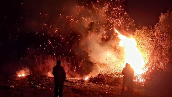 İznik’te 13 saattir devam eden yangın söndürüldü
