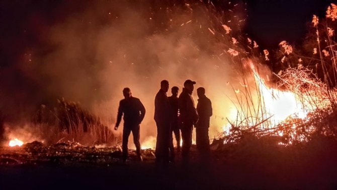 İznik’te 13 saattir devam eden yangın söndürüldü