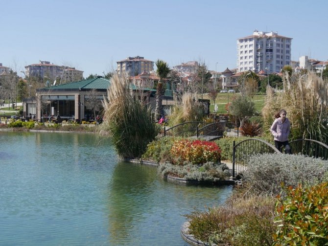 Büyük Atatürk Parkı, sosyal donatı alanlarıyla İstanbullulara hizmet veriyor