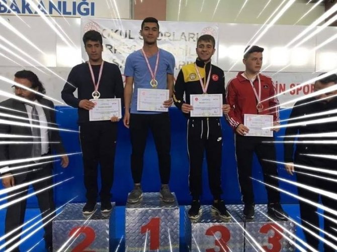 Şuhutlu Berkay Sipahi Türkiye şampiyonu oldu
