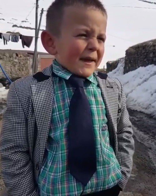 Sosyal medyayı sallayan 5 yaşındaki muhtar adayından ikinci video