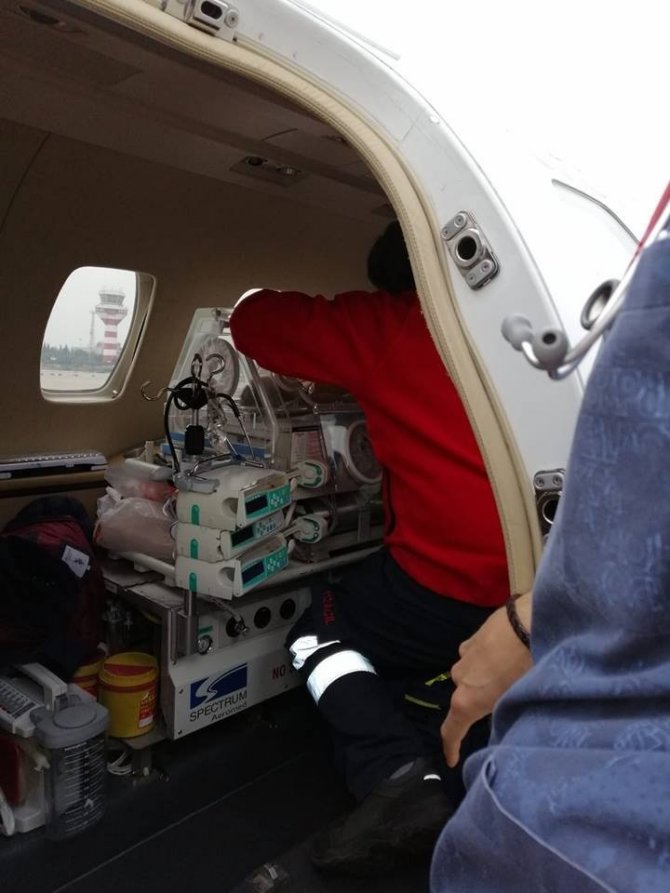 Ceren bebek, ambulans uçakla Ankara’ya sevk edildi