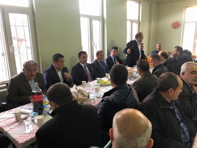 Belediye çalışanlarından Başkan Vekili Alibeyoğlu’na veda yemeği