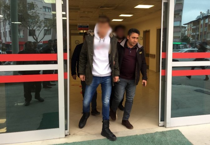 Başörtülü öğrencilere ve Cumhurbaşkanı hakaret eden 2 şahıs gözaltında