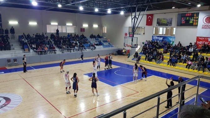 Türkiye Kadınlar Basketbol 1. Ligi: Elazığ İl Özel İdare: 88 - Akdeniz Üniversitesi: 69