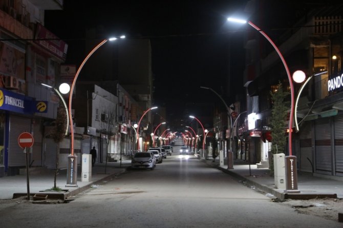 Silopi Belediyesinden modern ışıklandırmalar ve peyzaj çalışmaları