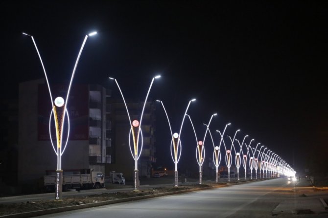 Silopi Belediyesinden modern ışıklandırmalar ve peyzaj çalışmaları
