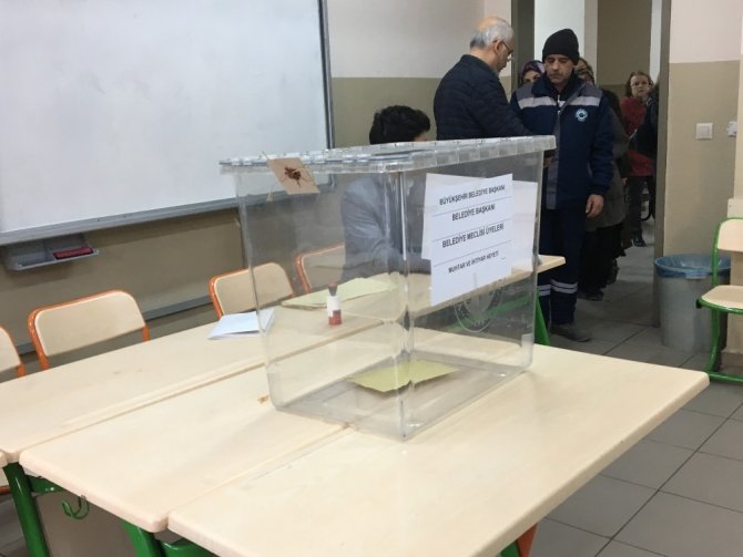 Eskişehir’de oy verme işlemi başladı