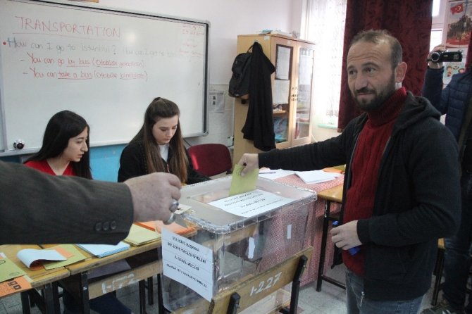 Kütahya’da oy verme işlemleri başladı