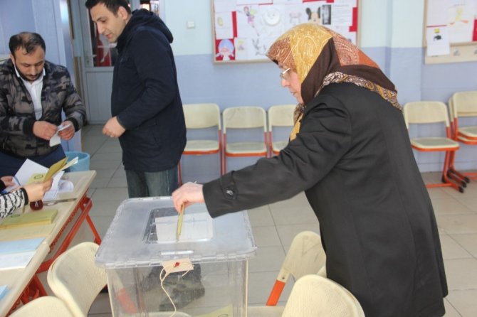 Samsun’da oy verme işlemi başladı