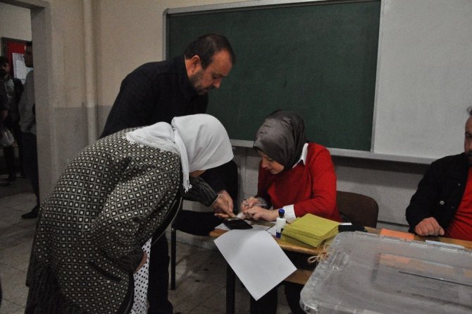 Şırnak’ta oy kullanma işlemi başladı
