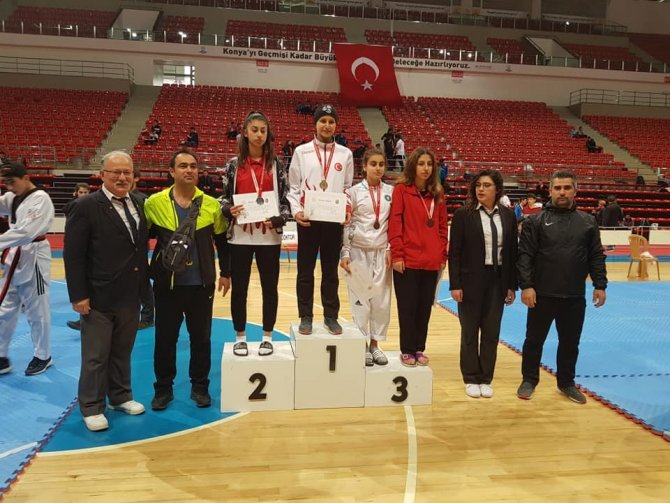 Taekwondo’da Büşra Öztürk Türkiye İkincisi