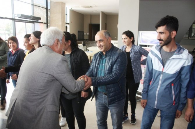 Diyarbakır’da sindirim sistemi hastalıkları bilgilendirme toplantısı düzenledi